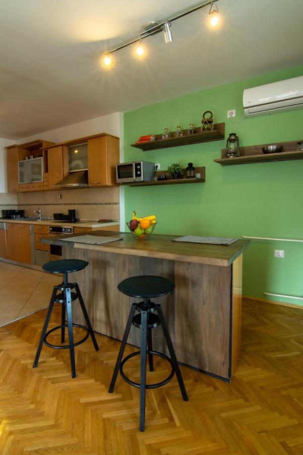 Green paradise square apartment Skopje Extérieur photo