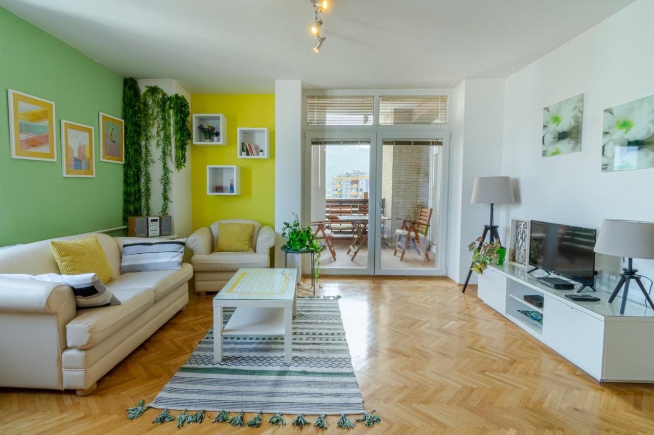 Green paradise square apartment Skopje Extérieur photo