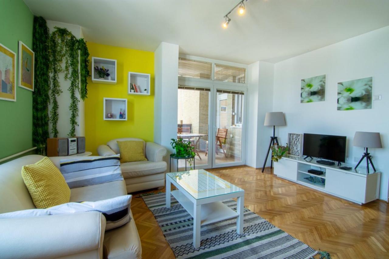 Green paradise square apartment Skopje Extérieur photo